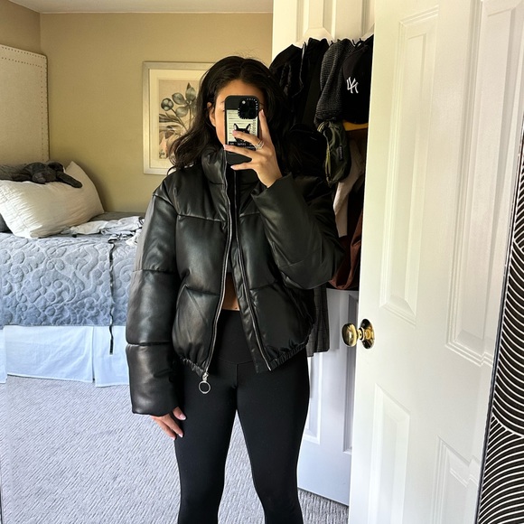 NEVER WORN- Truth Black Puffer Coat Sz-M - Picture 4 of 6